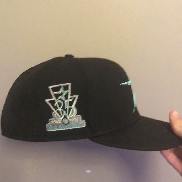 Fitted 7 3/8 - Picture 2 of 3